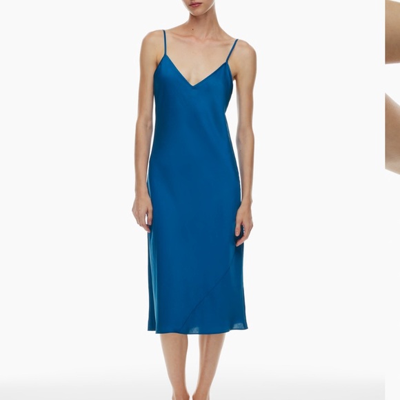 Aritzia - Wilfred only Slip Satin Midi Dress - Picture 5 of 5